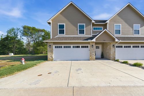 unit-107-331 N 127th St E, Wichita, KS, 67206-2704 | Card Image