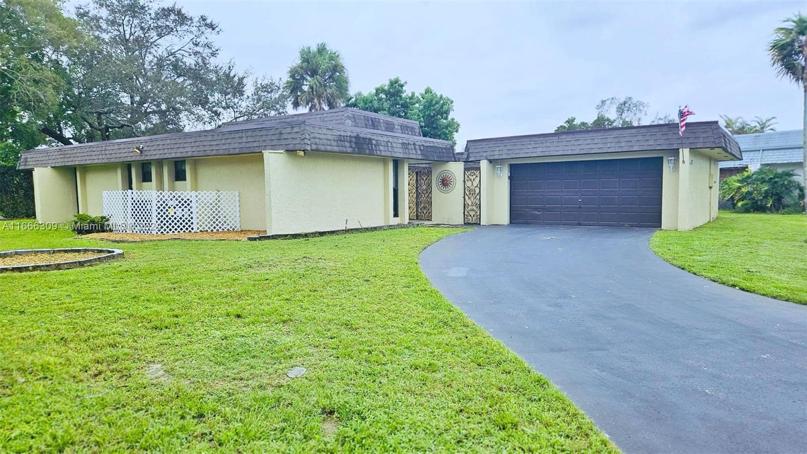 Mulberry Dr, Tamarac, FL 33319