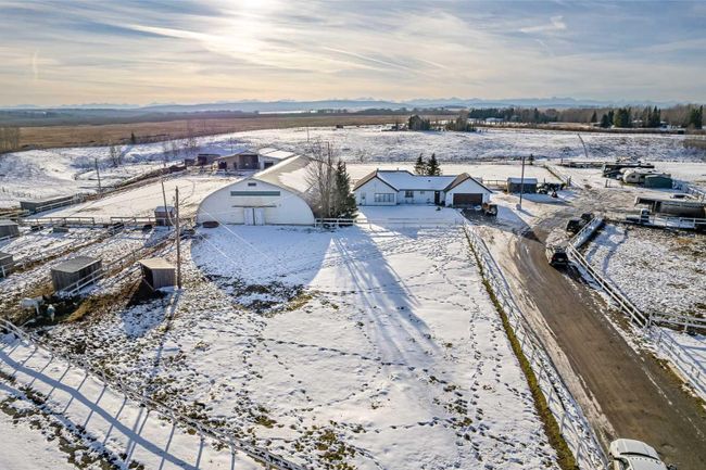 240037 Range Road 31, Home with 4 bedrooms, 2 bathrooms and 2 parking in Rural Rocky View County AB | Image 12