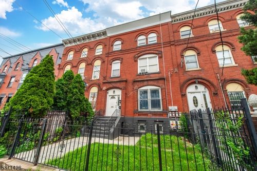 57 N 7th St, Newark, NJ, 07107-2954 | Card Image