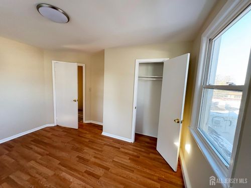 1-11 S 10th Ave, Highland Park, NJ, 08904-3260 | Card Image