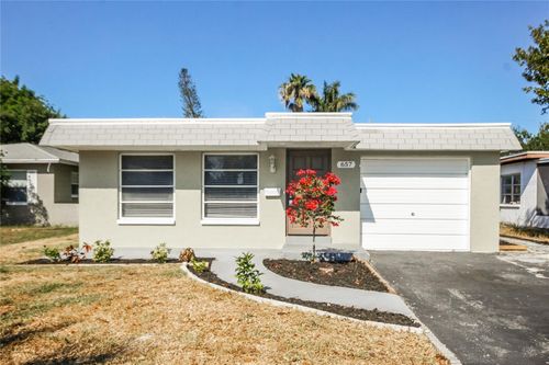 657 59th St S, ST PETERSBURG, FL, 33707-2410 | Card Image
