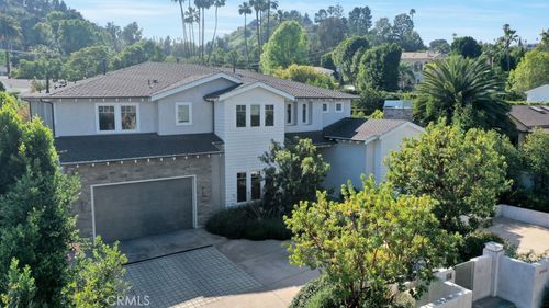 17950 Rancho St, Encino, CA, 91316-4211 | Card Image