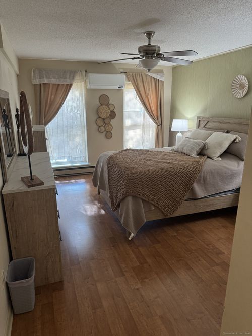 apt-b6-140 Kane St, West Hartford, CT, 06119-2122 | Card Image
