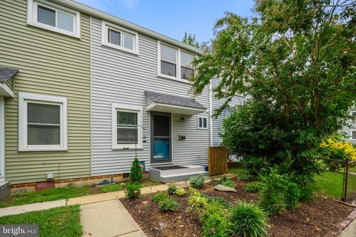 2 Laurel Hill Rd, GREENBELT, MD, 20770-7752 | Card Image