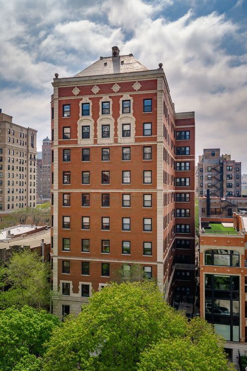 5b-433 W Briar Pl, Chicago, IL, 60657-4762 | Card Image