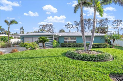 405 Sunset Drive, VENICE, FL, 34285 | Card Image