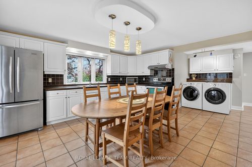 196 Prince Albert St, Ottawa, ON, K1K1Z7 | Card Image