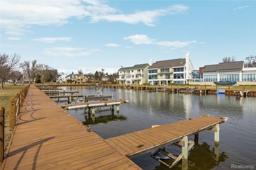 00 Forest Bay Dr, Waterford, MI, 48328 | Card Image