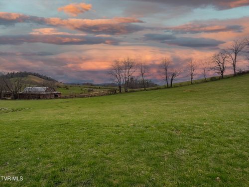 34 Vineyard Farms Parkway, Butler, TN, 37640 | Card Image