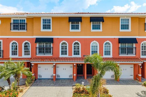 51 W Morgan St, Tarpon Springs, FL, 34689-3700 | Card Image