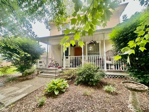 211 6th St, Covington, IN, 47932-1236 | Card Image