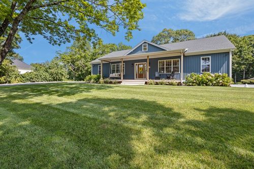 18 Willis Ave, Seekonk, MA, 02771-2324 | Card Image