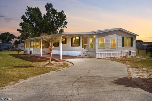 1586 Ne Grapefruit St, ARCADIA, FL, 34266-5550 | Card Image