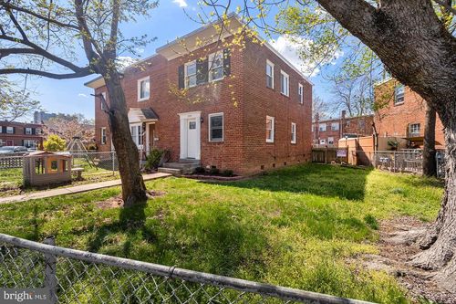 3724 Mark Dr, ALEXANDRIA, VA, 22305-2425 | Card Image