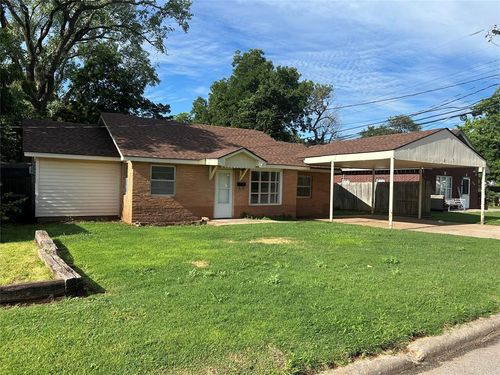 1708 W Modelle Ave, Clinton, OK, 73601-4255 | Card Image