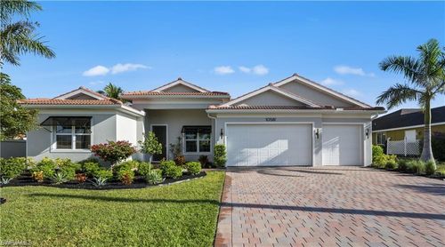 10581 Woodchuck Ln, BONITA SPRINGS, FL, 34135 | Card Image