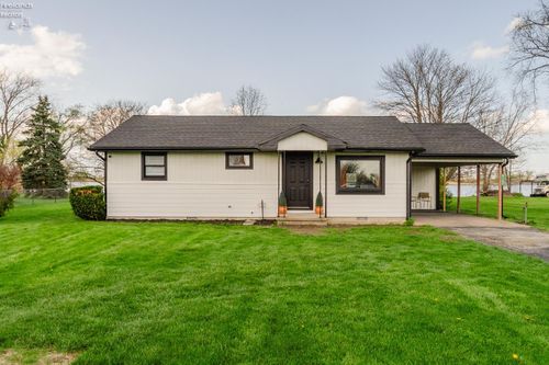 8109 Titus Rd, Oak Harbor, OH, 43449-9758 | Card Image