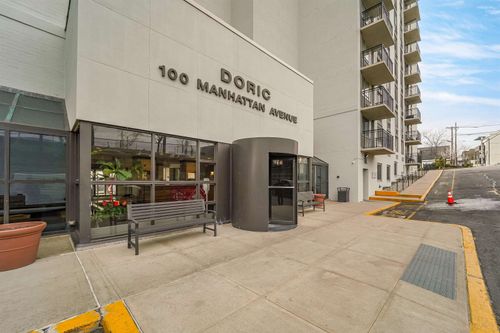 apt-416-100 Manhattan Ave, Union City, NJ, 07087-5223 | Card Image