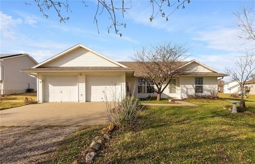 124 Nw 171st Rd, Warrensburg, MO, 64093-7678 | Card Image