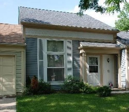 689 Wilson St, Hanover Park, IL, 60133-2776 | Card Image