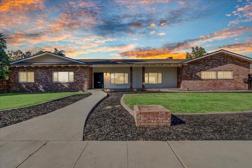 1320 Floral Ave, Selma, CA, 93662-3212 | Card Image
