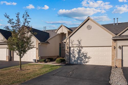 24631 Pine Village Blvd, Oak Park, MI, 48237-1875 | Card Image