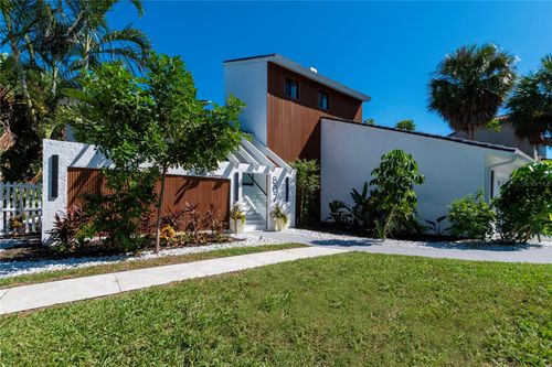 807 2nd Ave S, TIERRA VERDE, FL, 33715-2216 | Card Image