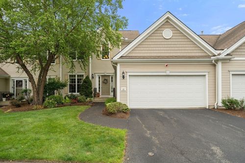 31-31 Stonebridge Dr, Hanson, MA, 02341-3103 | Card Image