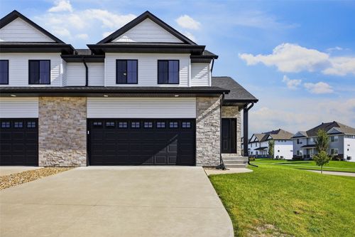1110 Leann Cir, North Liberty, IA, 52317-8300 | Card Image