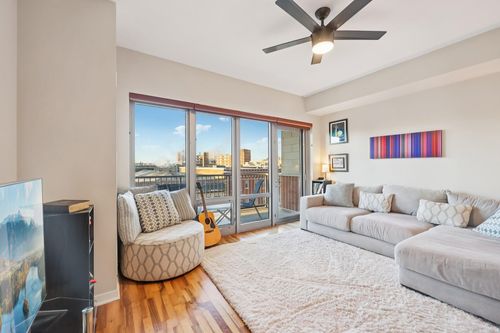 apt-410-929 Portland Ave, Minneapolis, MN, 55404-1236 | Card Image