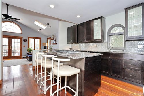 14 N Lexow Ave, Nanuet, NY, 10954-2610 | Card Image