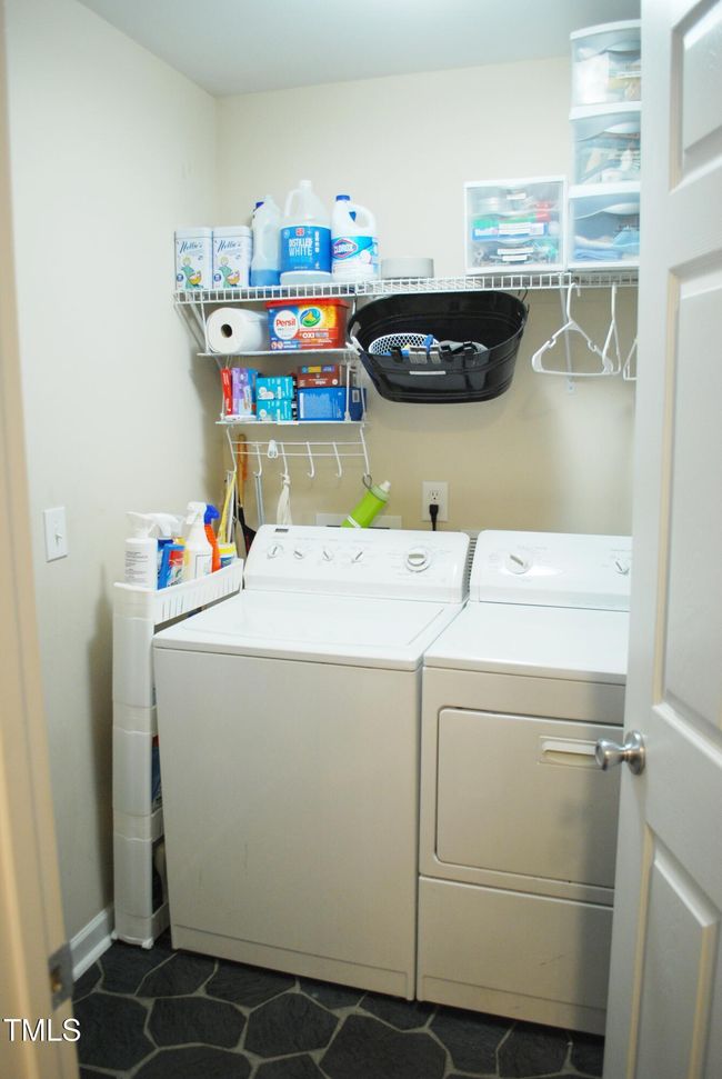 17 Laundry Room | Image 17