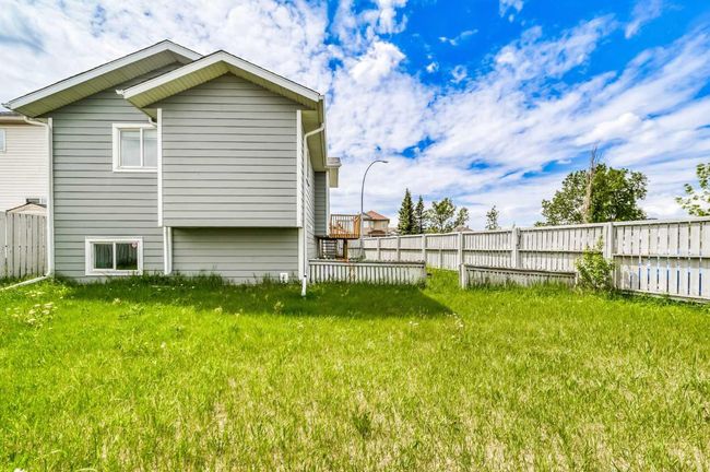 38 Saddlemead Way Ne, House other with 4 bedrooms, 2 bathrooms and 2 parking in Calgary AB | Image 29
