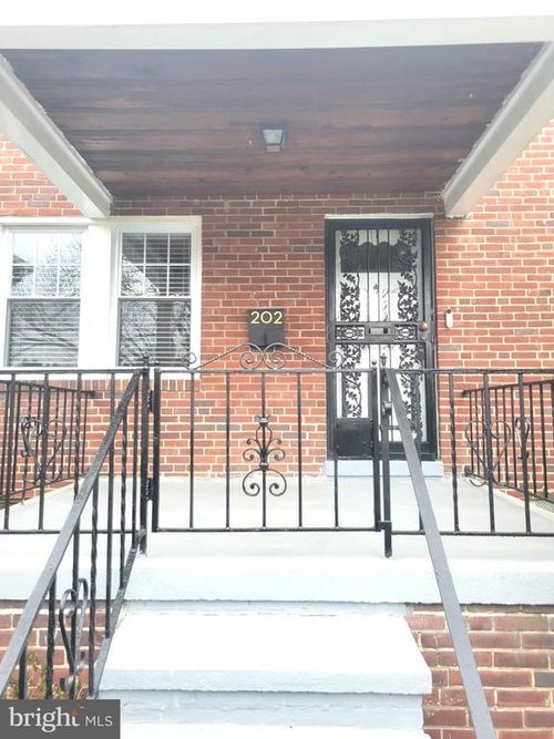 202 N Edgewood St, BALTIMORE, MD, 21229-3022 | Card Image