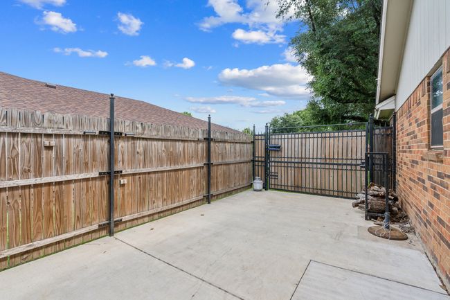 Additional parking behind the storage building - perfect for a small boat or trailer or even the bikes and trikes that the kiddos​​‌​​​​‌​​‌‌​‌‌​​​‌‌​​‌‌​‌​​​​​‌ have. | Image 27