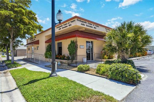 241 Nokomis Avenue S, VENICE, FL, 34285 | Card Image