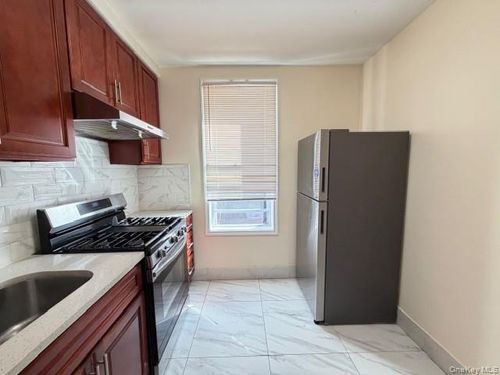 2896 Heath Ave, Bronx, NY, 10463-7847 | Card Image