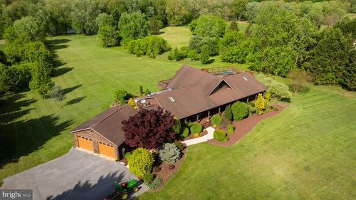 283 Stayman Dr, Falling Waters, WV, 25419-3851 | Card Image