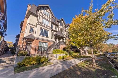 469 W 63rd Ave, Vancouver, BC, V5X | Card Image