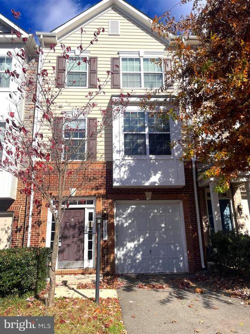 9097 Belo Gate Dr, MANASSAS PARK, VA, 20111-7045 | Card Image