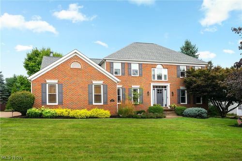 6633 Olde Stone Cir Ne, Canton, OH, 44721-2464 | Card Image