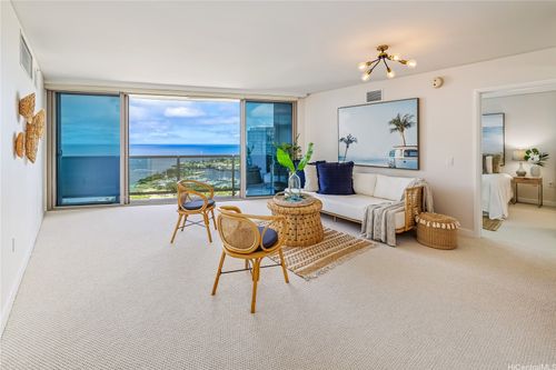 apt-4306-1177 Queen St, Honolulu, HI, 96814-4150 | Card Image