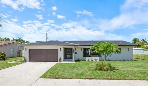 2415 Ne 35th Dr, Fort Lauderdale, FL, 33308-6346 | Card Image