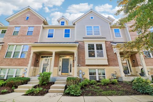 905 Indigo Ct, Hanover Park, IL, 60133-3675 | Card Image