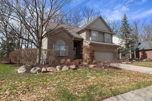 40700 Kingsley Ln, Novi, MI, 48377-1633 | Card Image