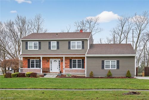 30 Chelmsford Dr, Aurora, OH, 44202-8811 | Card Image