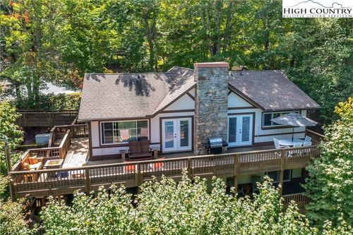 121 Saint Andrews Rd, Beech Mountain, NC, 28604-8213 | Card Image