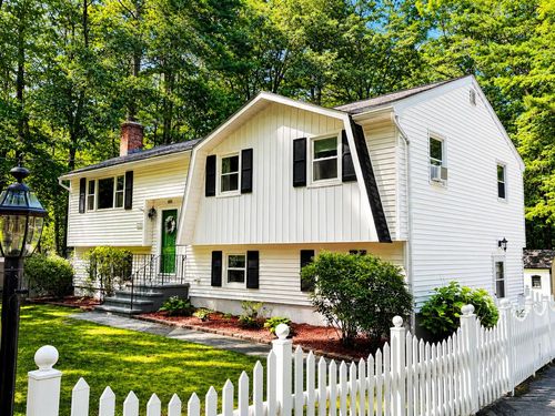 223 Baboosic Lake Rd, Merrimack, NH, 03054-2306 | Card Image