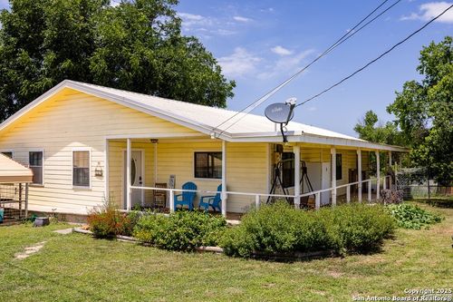 904 State Highway 173 N, Bandera, TX, 78003-5001 | Card Image